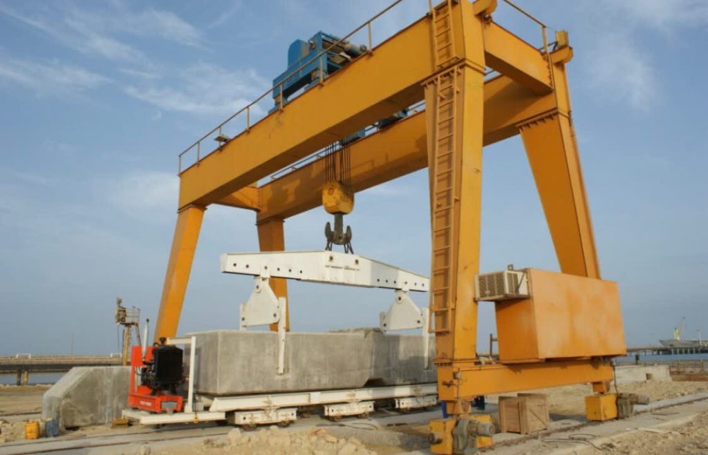 جرثقیل های سقفی و کاربرد صنعتی آن ها