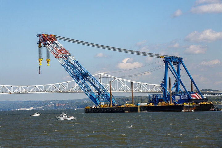 جرثقیل شناوری در بنادر